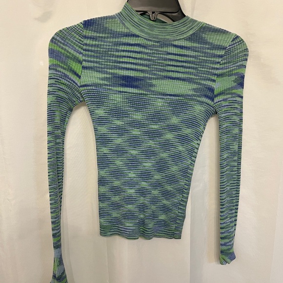 Green and Blue Patterned Long Sleeve Top - Picture 1 of 9